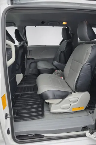 2013 Toyota Sienna LE - Photo 9