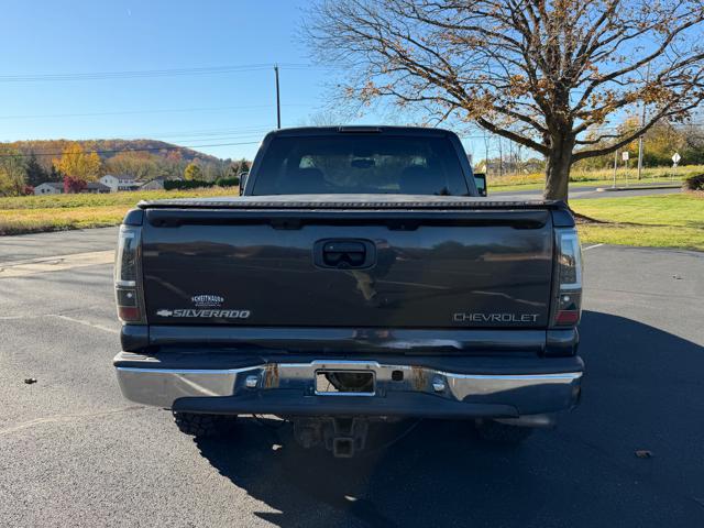 2003 Chevrolet Silverado 1500 Ext. Cab Short Bed 4WD