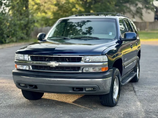 2002 Chevrolet Tahoe's photo
