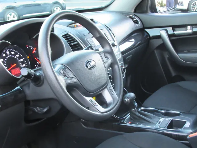 2015 Kia Sorento LX - Photo 23