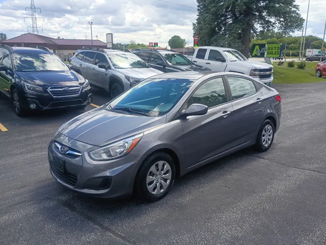 2017 Hyundai Accent SE 4-Door 6-Speed Automatic's photo