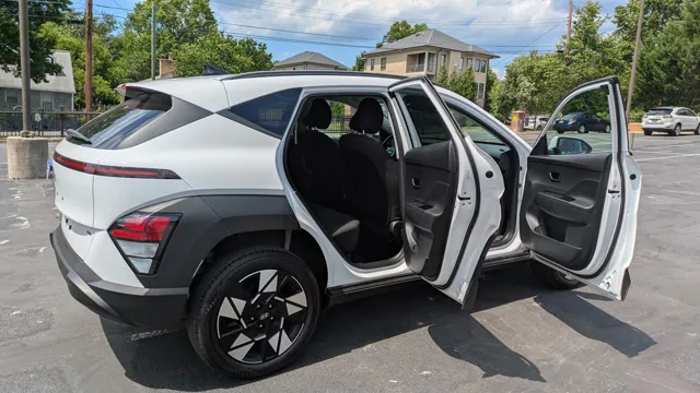 2025 Hyundai Kona SEL - Photo 14