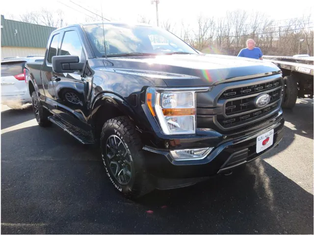 2021 Ford F-150 XLT's photo