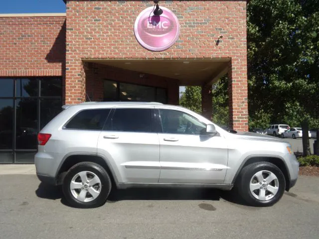 2011 Jeep Grand Cherokee Laredo 4WD's photo