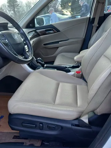2016 Honda Accord EX-L - Photo 12
