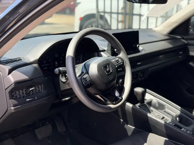 2023 Honda Accord EX - Photo 6