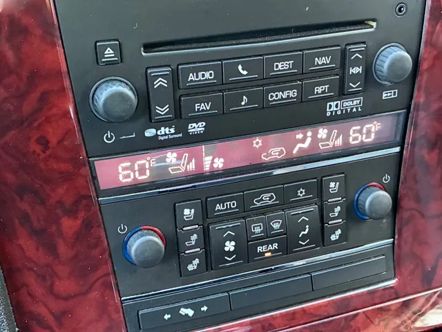 2012 Cadillac Escalade ESV Base - Photo 31