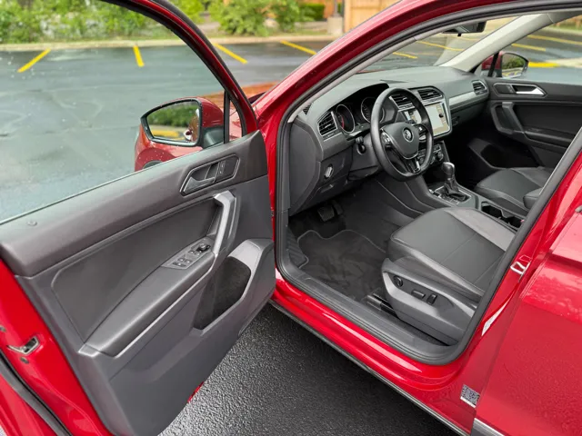 2018 Volkswagen Tiguan SE - Photo 33