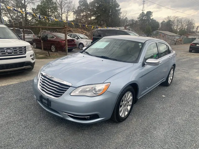 2013 Chrysler 200