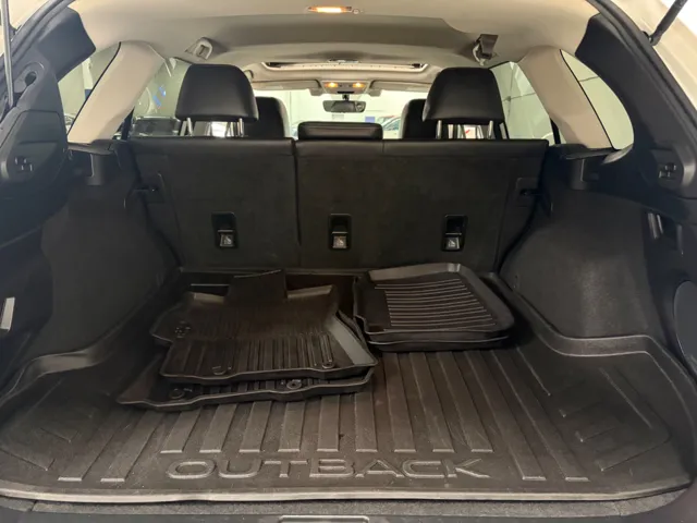 2019 Subaru Outback Limited - Photo 19
