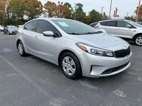 2018 Kia FORTE LX's photo