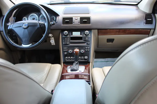 2014 Volvo XC90 photo 26