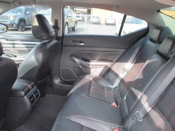 2023 Nissan Altima SR - Photo 15