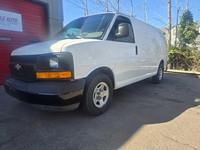 2004 Chevrolet Express Base