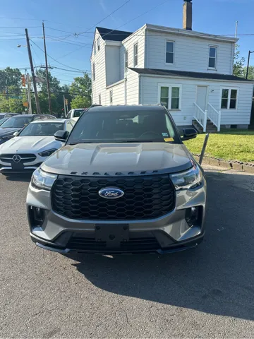 2025 Ford Explorer ST-LINE 4WD (PL535)'s photo