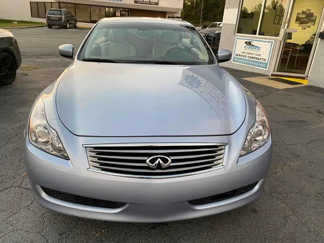 2009 Infiniti G37 Convertible photo 2
