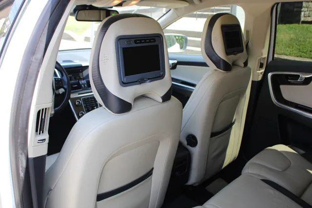 2012 Volvo XC60 T6 R-Design photo 19
