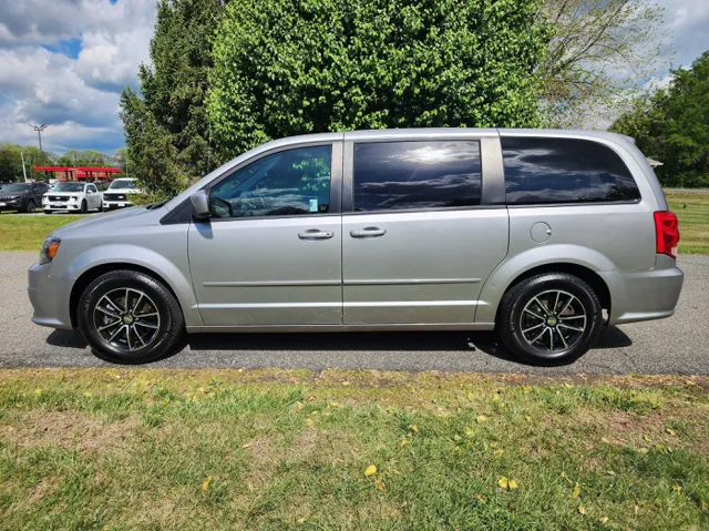 2015 Dodge Grand Caravan SXT Plus's photo