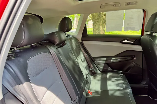 2023 Volkswagen Taos SE - Photo 21