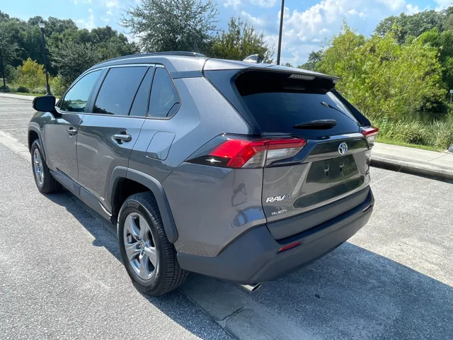 2022 Toyota RAV4 Hybrid photo 5