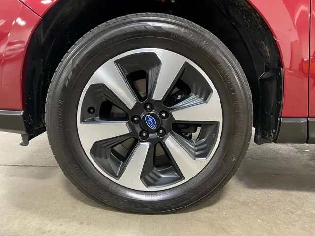 2017 Subaru Forester Premium photo 21