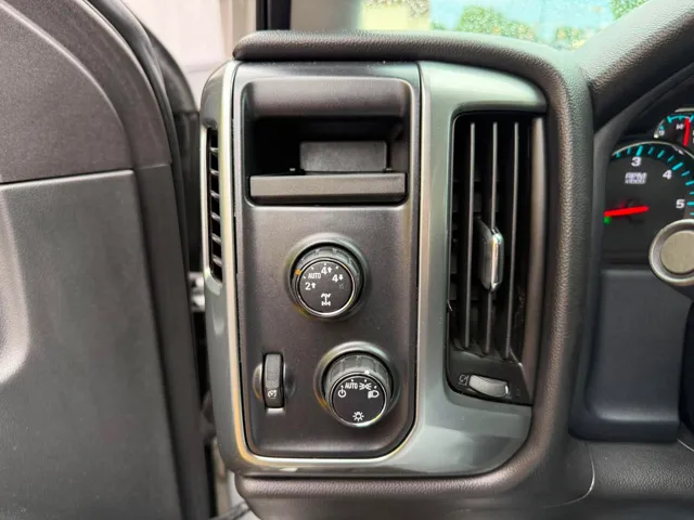 2016 Chevrolet Silverado 1500 LT - Photo 14