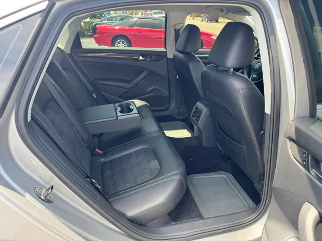 2013 Volkswagen Passat SEL - Photo 9
