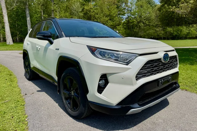 2021 Toyota RAV4 XSE - Photo 7