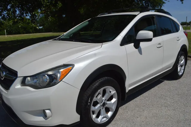 2013 Subaru XV Crosstrek Limited - Photo 3