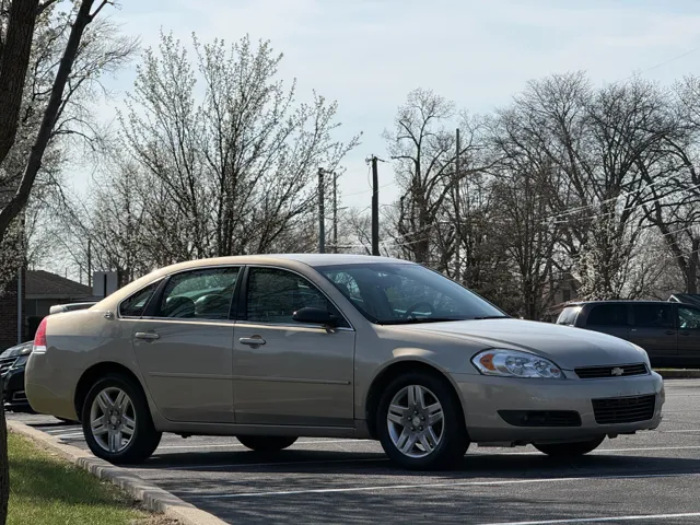2008 Chevrolet Impala LT - Photo 14