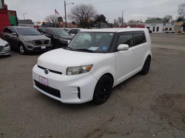 2012 Scion xB's photo