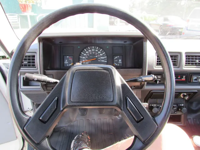 1986 Toyota Pickup - Photo 11