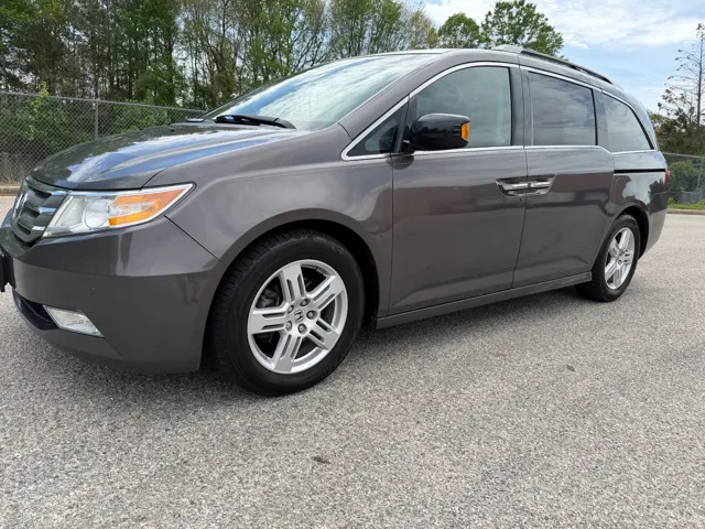 2012 Honda Odyssey Touring's photo