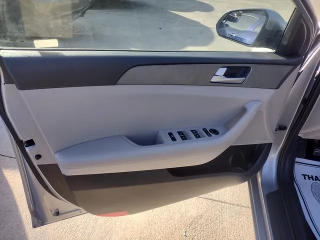 2016 Hyundai Sonata SE - Photo 12