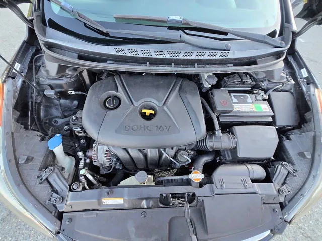 2012 Hyundai Elantra Limited - Photo 41
