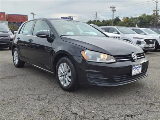 2017 Volkswagen Golf S
