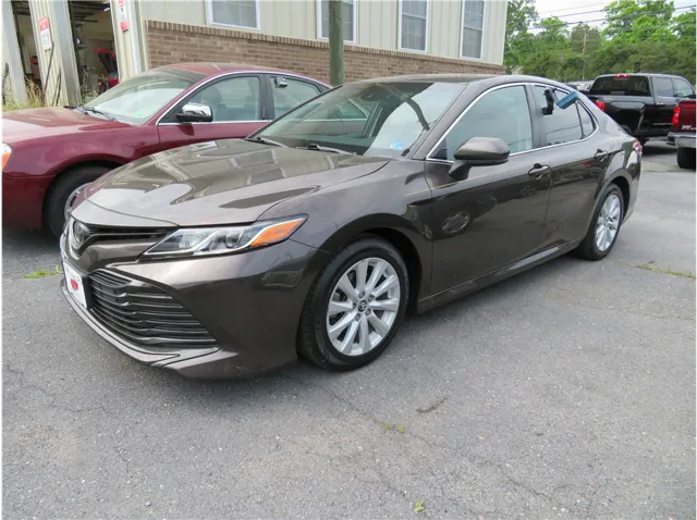 2018 Toyota Camry 2.5 Auto LE's photo