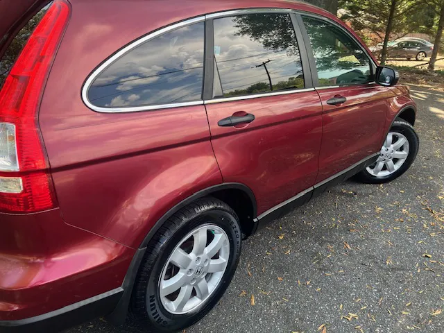 2011 Honda CR-V SE photo 2