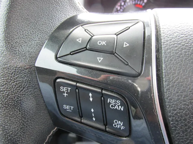 2018 Ford Explorer Platinum - Photo 17