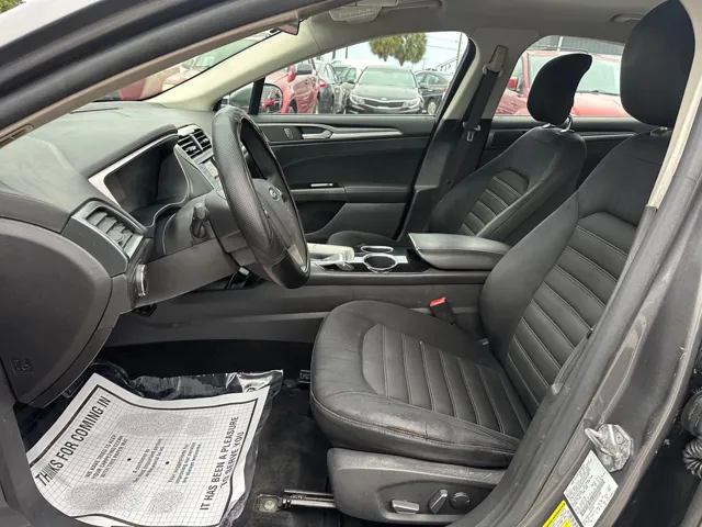 2014 Ford Fusion SE - Photo 10