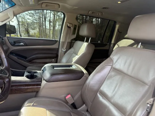 2015 Chevrolet Suburban LT - Photo 11