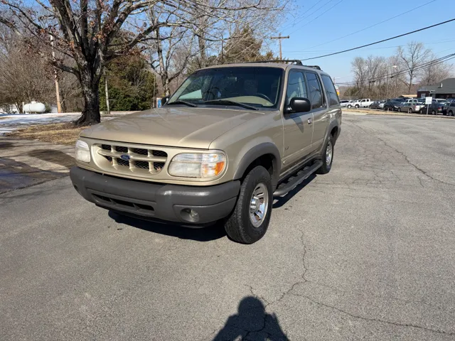 2000 Ford Explorer XLS