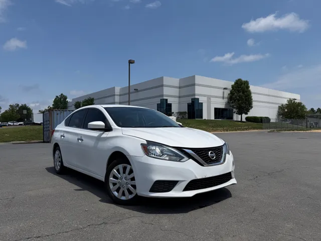 2017 Nissan Sentra S - Photo 2