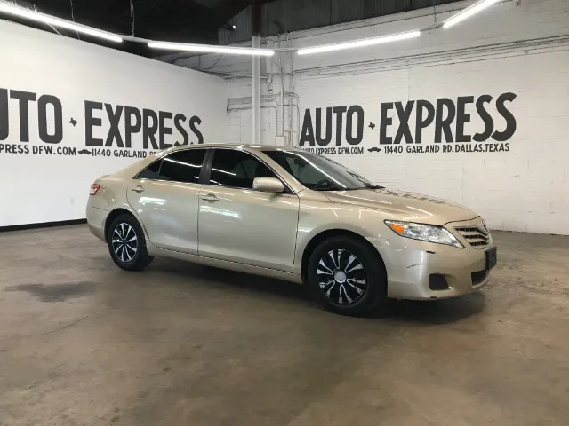 2011 Toyota Camry's photo