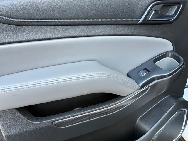 2015 Chevrolet Suburban LT - Photo 24