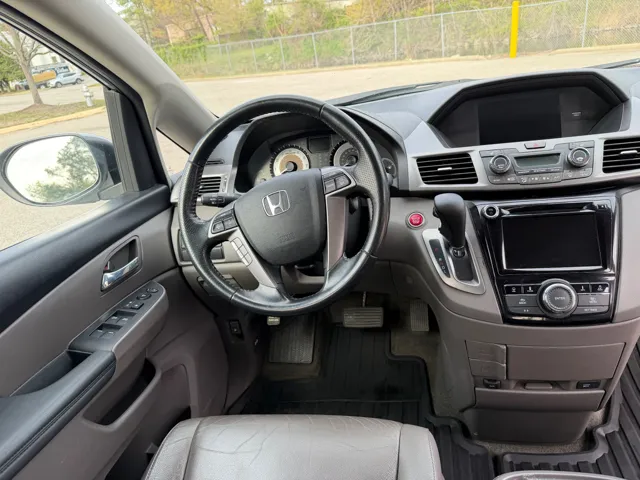 2017 Honda Odyssey EX-L - Photo 13