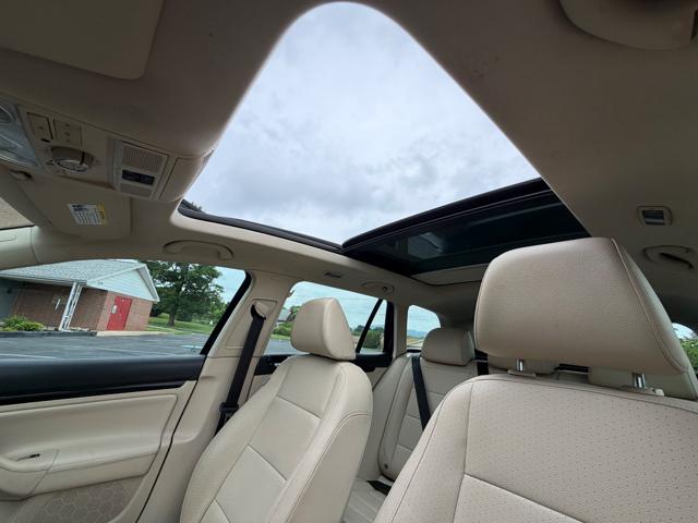 2012 Volkswagen Jetta SportWagen 2.0L TDI