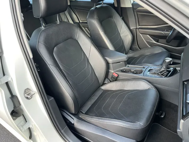 2019 Volkswagen Jetta SEL Premium - Photo 15