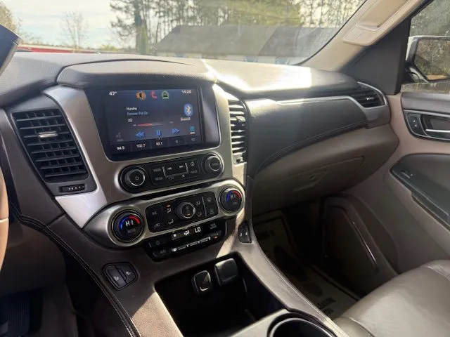 2015 Chevrolet Suburban LT - Photo 12