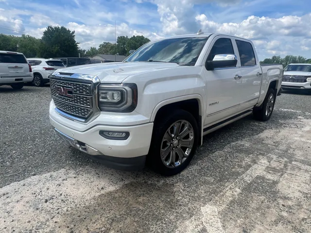 2016 GMC Sierra 4WD Crew Cab Short Box's photo